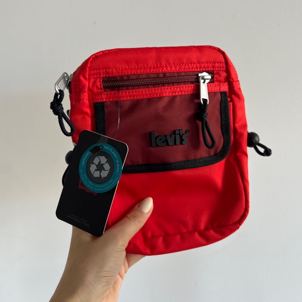 Levis brilliant red black laneyard adjustable crossbody utility bag - Picture 3 of 8